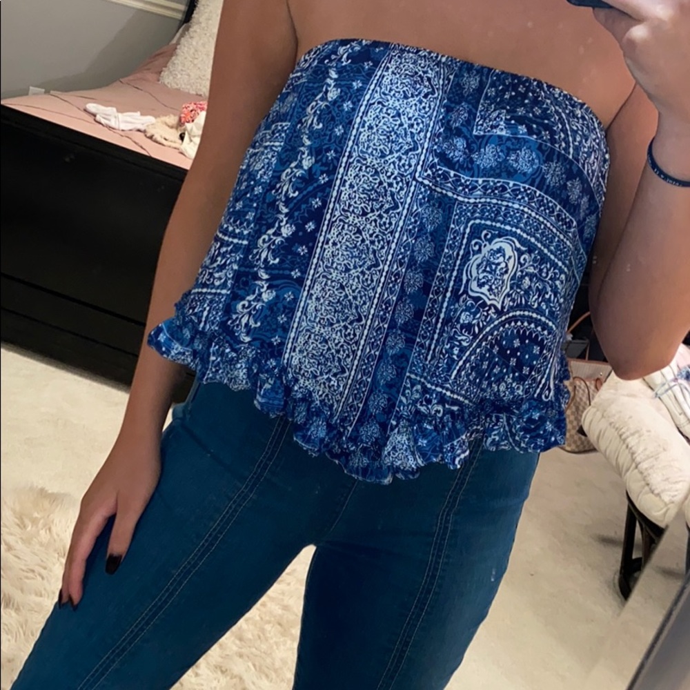 Strapless flowy top 🦋